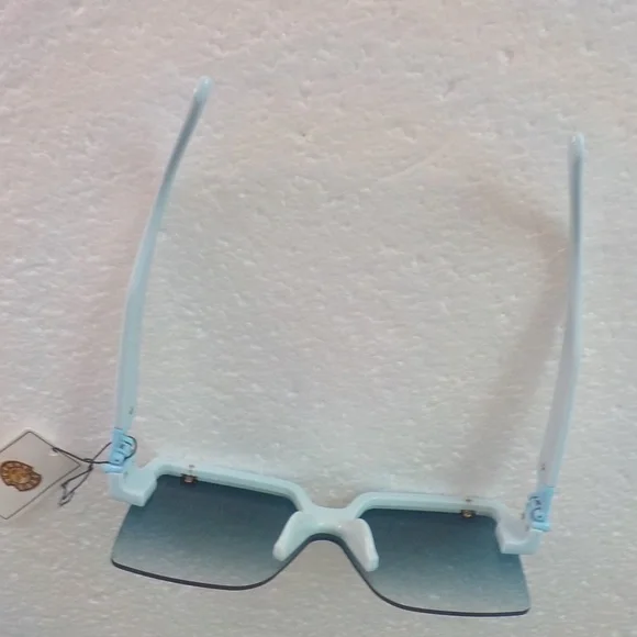 Large Len Sunglasses - Picture 7 of 10